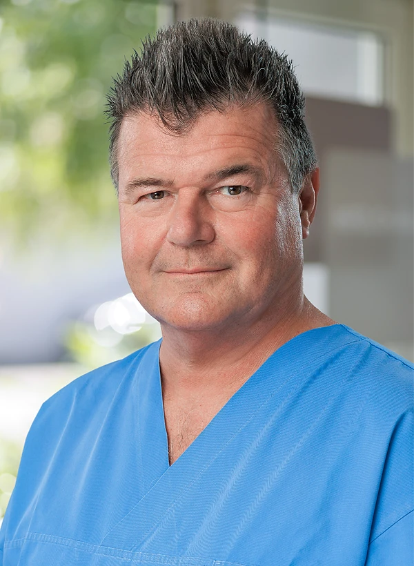 Hanno Boddin – Zahntechnikermeister in Rielasingen Hanno Boddin, Zahntechnikermeister der Zahnarztpraxis Dr. Michael Wöhrle in Rielasingen