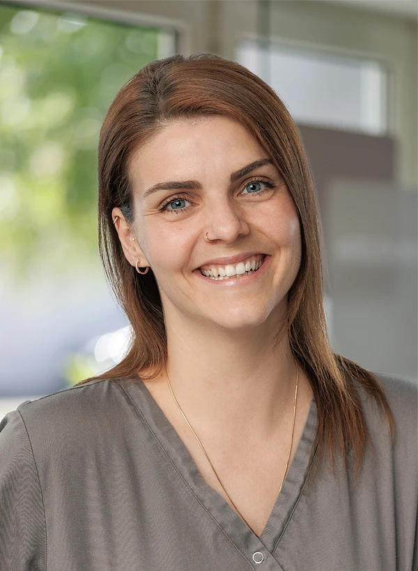 Ines Stephan – Assistenz, Prophylaxe und Verwaltung in Rielasingen Ines Stephan, Assistenz, Prophylaxe und Verwaltung der Zahnarztpraxis Dr. Michael Wöhrle in Rielasingen